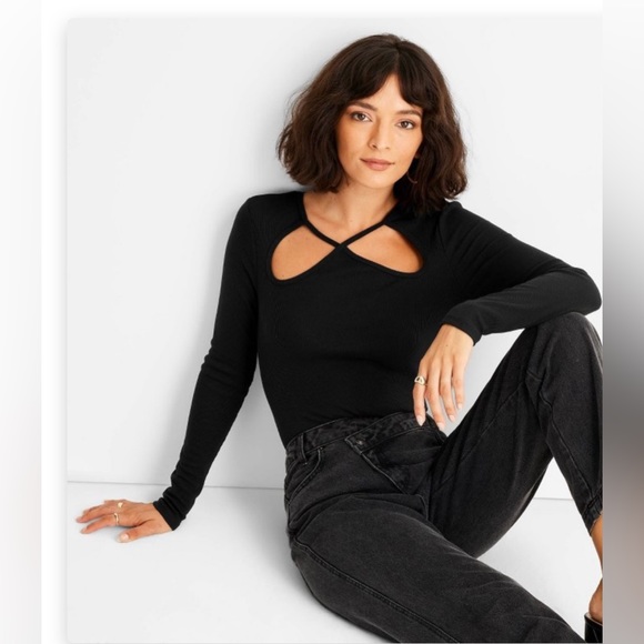 Women’s Ribbed Cut Out Neck Bodysuit - Picture 3 of 3